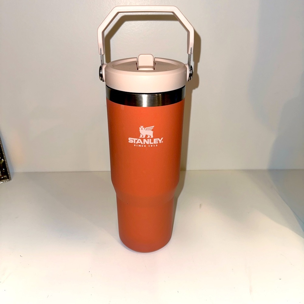 30oz Stanley/ Color Grapefruit